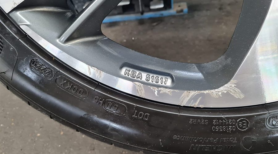 Glanzgedrehte Felgen reparieren München Felgenreparatur -11